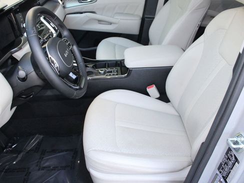 Used 2022 Kia Sorento SX image 5