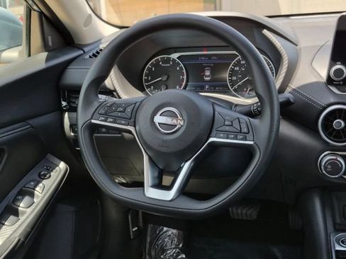 Used 2025 Nissan Sentra SV FWD image 19