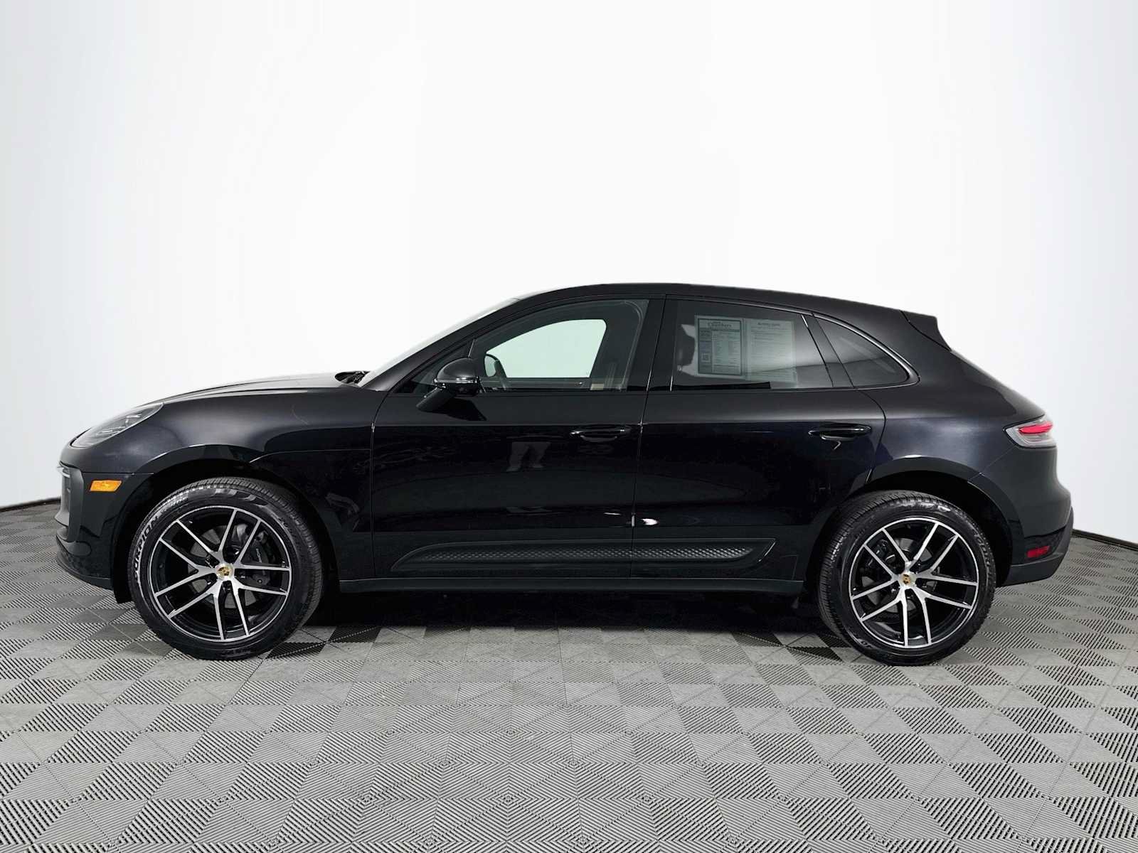Used 2022 Porsche Macan AWD/4WD image 8