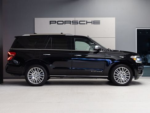 Used 2023 Ford Expedition Platinum AWD/4WD image 8