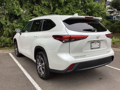 Used 2023 Toyota Highlander XLE image 20