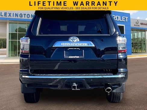 Used 2022 Toyota 4Runner Limited AWD/4WD image 4