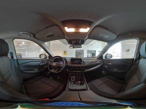 Used 2025 Nissan Rogue SV image 43