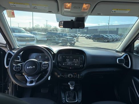 Used 2024 Kia Soul LX w/ Option Group 015 image 27