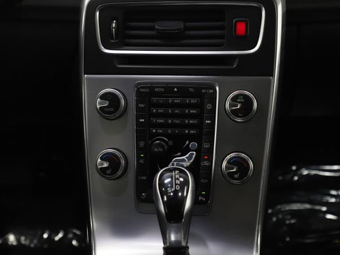 Used 2017 Volvo S60 T5 Dynamic w/ Vision Package image 15