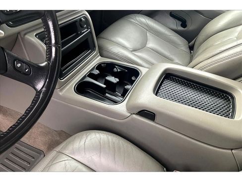 Used 2004 GMC Sierra 2500 SLT image 17