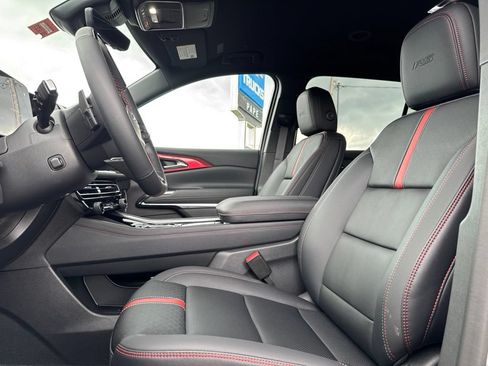 New 2026 Chevrolet Traverse RS w/ LPO, Floor Liner Package AWD/4WD image 20