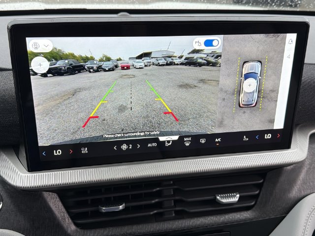 Certified 2025 Ford Explorer Platinum w/ Ultimate Package AWD/4WD image 17