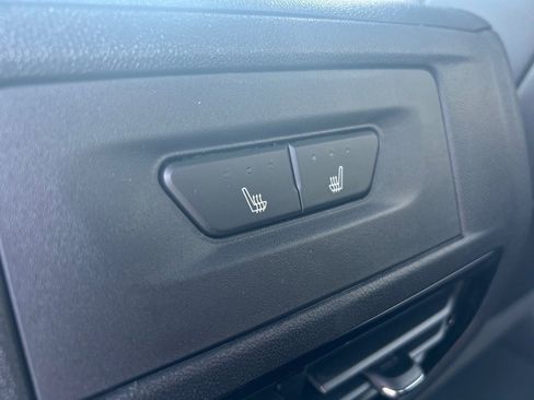 New 2025 Chevrolet Silverado EV LT image 15