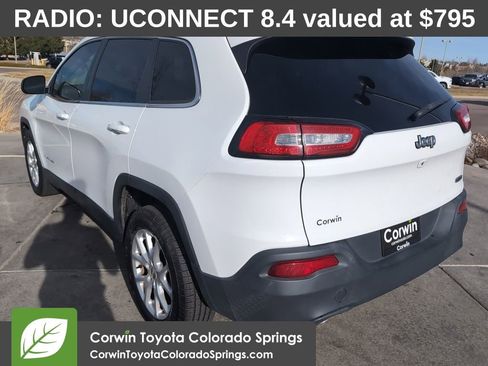 Used 2016 Jeep Cherokee Latitude image 4
