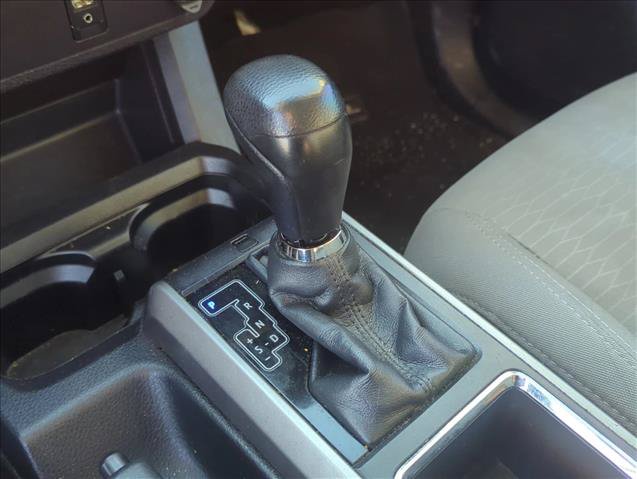 Used 2017 Toyota Tacoma SR5 w/ Tow Package RWD image 20