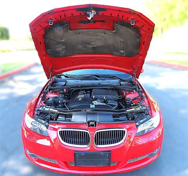 Used 2008 BMW 335i Convertible RWD image 32