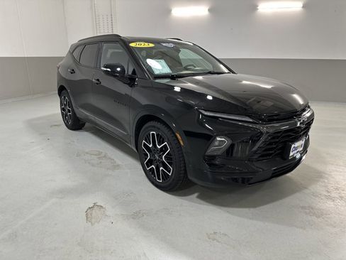 Used 2023 Chevrolet Blazer RS w/ Driver Confidence II Package image 4