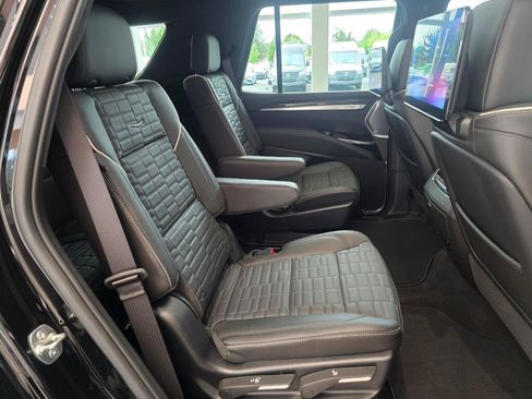 Used 2025 Cadillac Escalade V AWD/4WD image 49