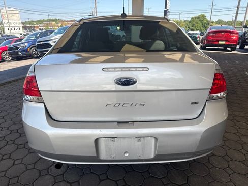 Used 2011 Ford Focus SE w/ 201A Rapid Spec Order Code FWD image 7