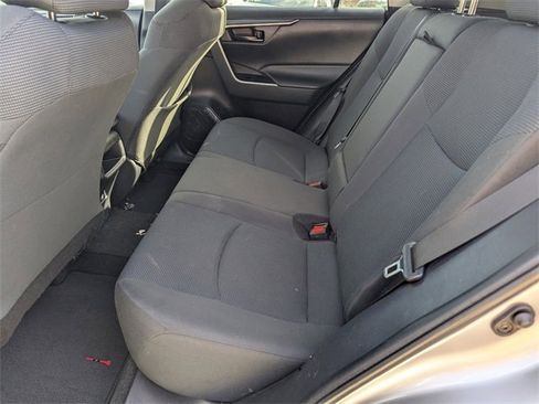 Used 2020 Toyota RAV4 LE image 11