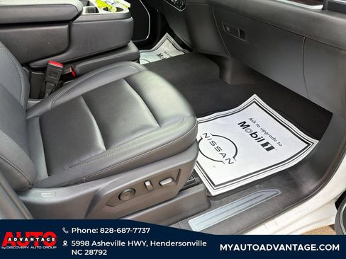 Used 2025 GMC Sierra 1500 SLT AWD/4WD image 34