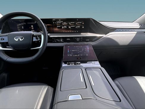 Certified 2025 INFINITI QX80 Pure AWD/4WD image 7