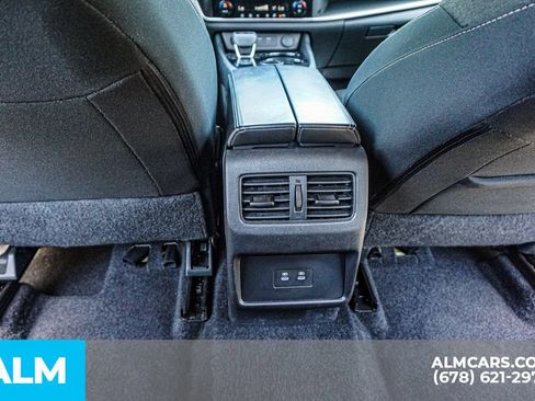 Used 2025 Nissan Rogue SV AWD/4WD image 31
