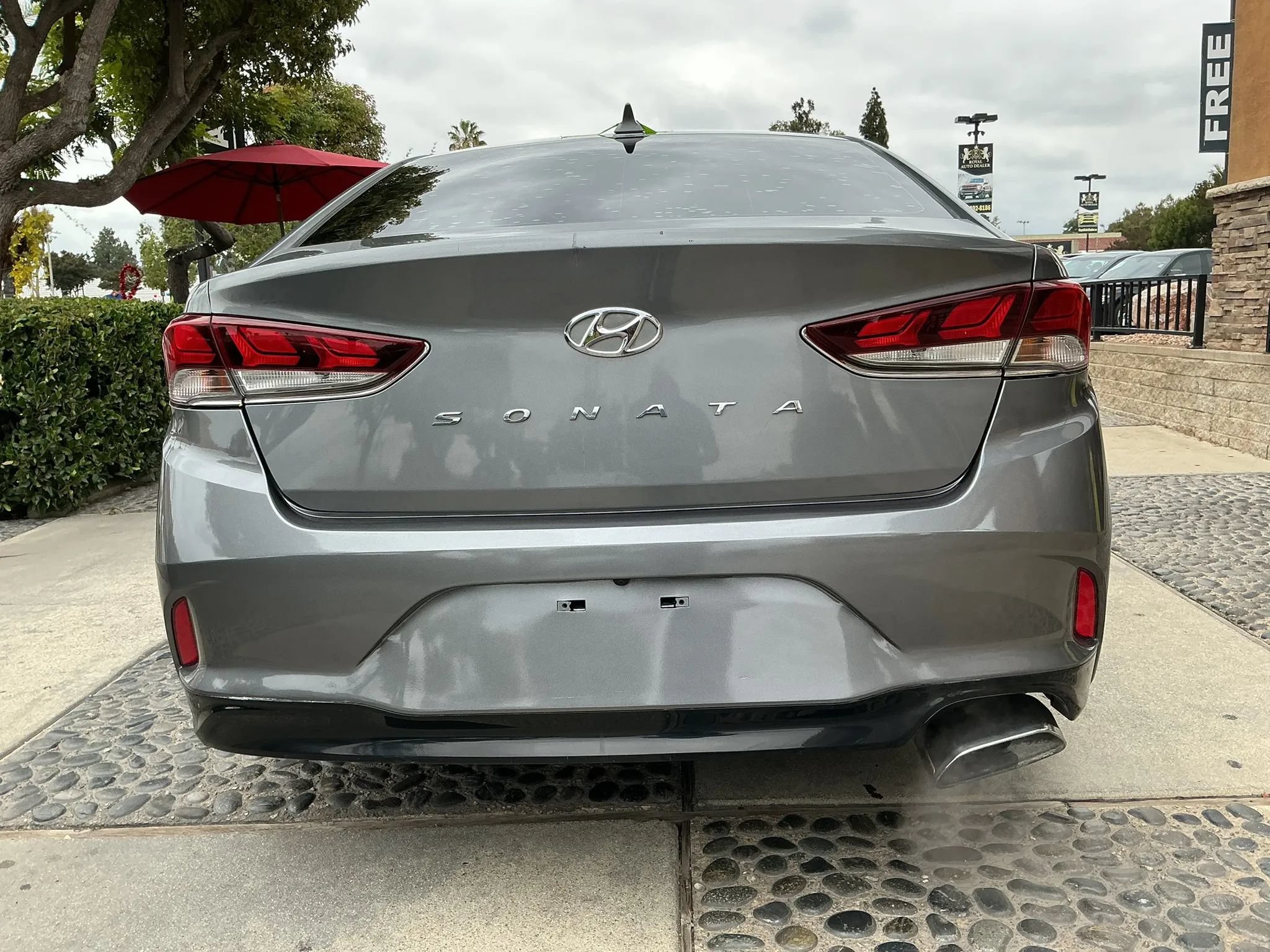 Used 2018 Hyundai Sonata SEL w/ Tech Package 02 FWD image 5