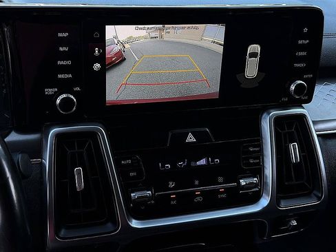 Used 2022 Kia Sorento S w/ Panoramic Sunroof Package FWD image 15