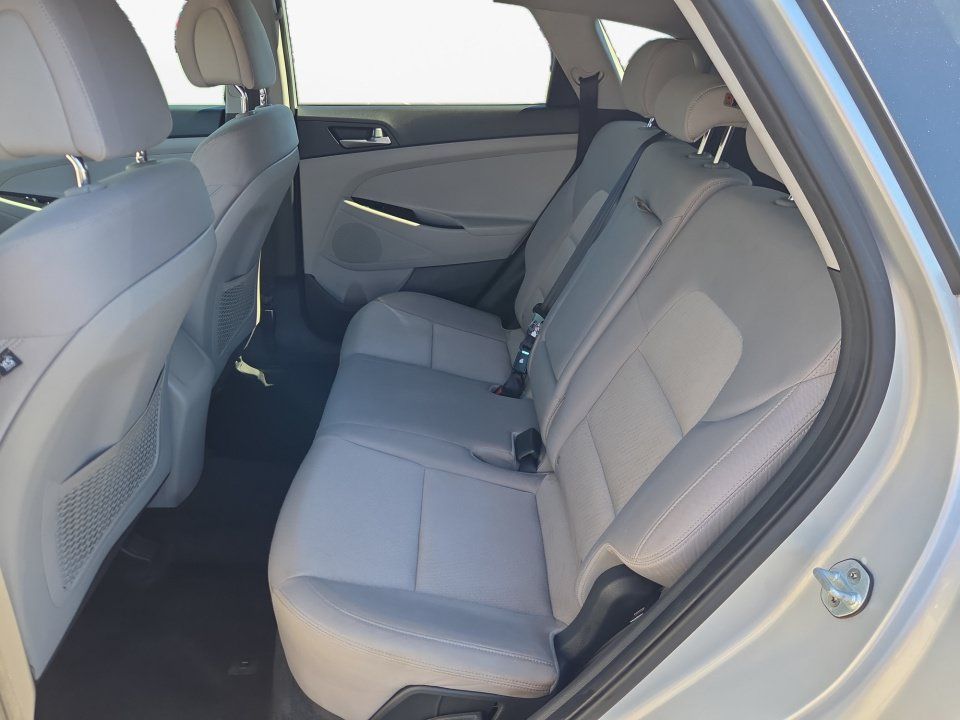Used 2018 Hyundai Tucson SEL AWD/4WD image 16