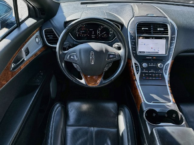 Used 2017 Lincoln MKX Reserve w/ Luxury Package AWD/4WD image 24