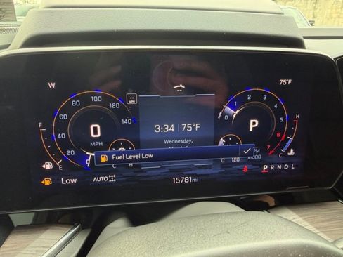 Used 2025 Chevrolet Tahoe Z71 w/ Z71 Off-Road Package AWD/4WD image 25