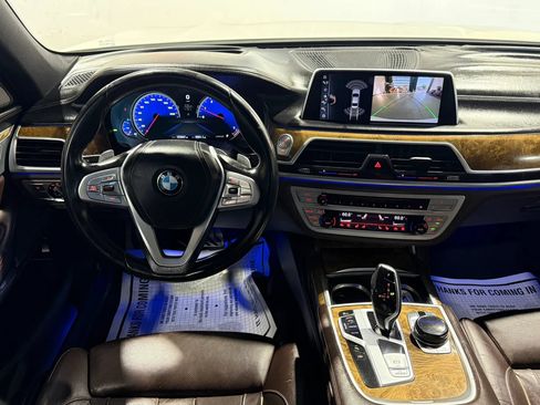 Used 2016 BMW 740i RWD image 15