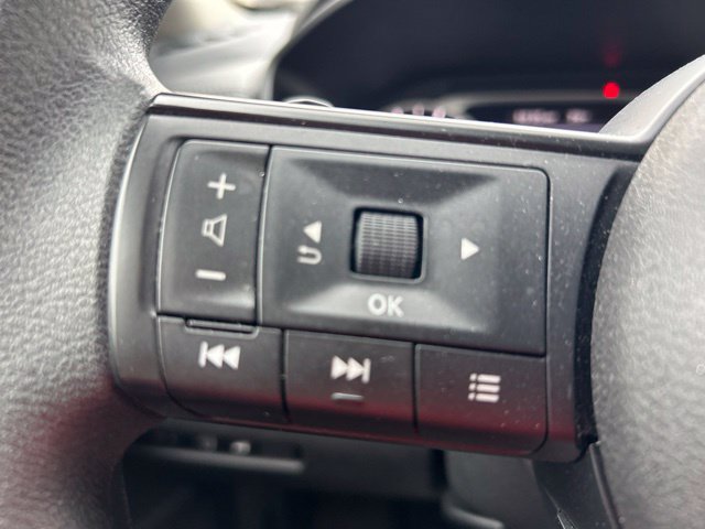 Used 2024 Nissan Rogue SV FWD image 20
