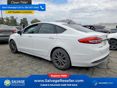 Used 2017 Ford Fusion SE FWD image 3