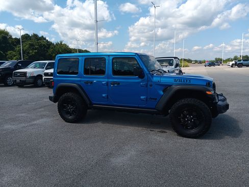 Used 2024 Jeep Wrangler Unlimited Sport AWD/4WD image 7