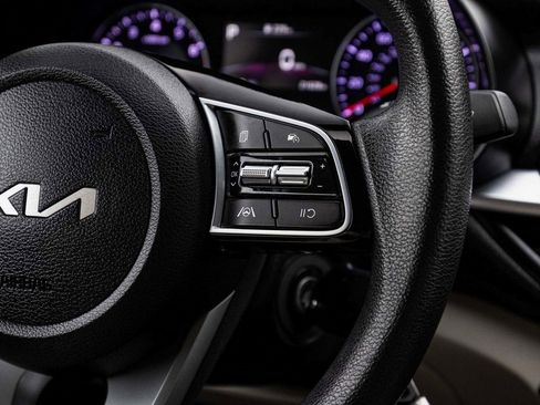 Used 2023 Kia Forte LXS image 23