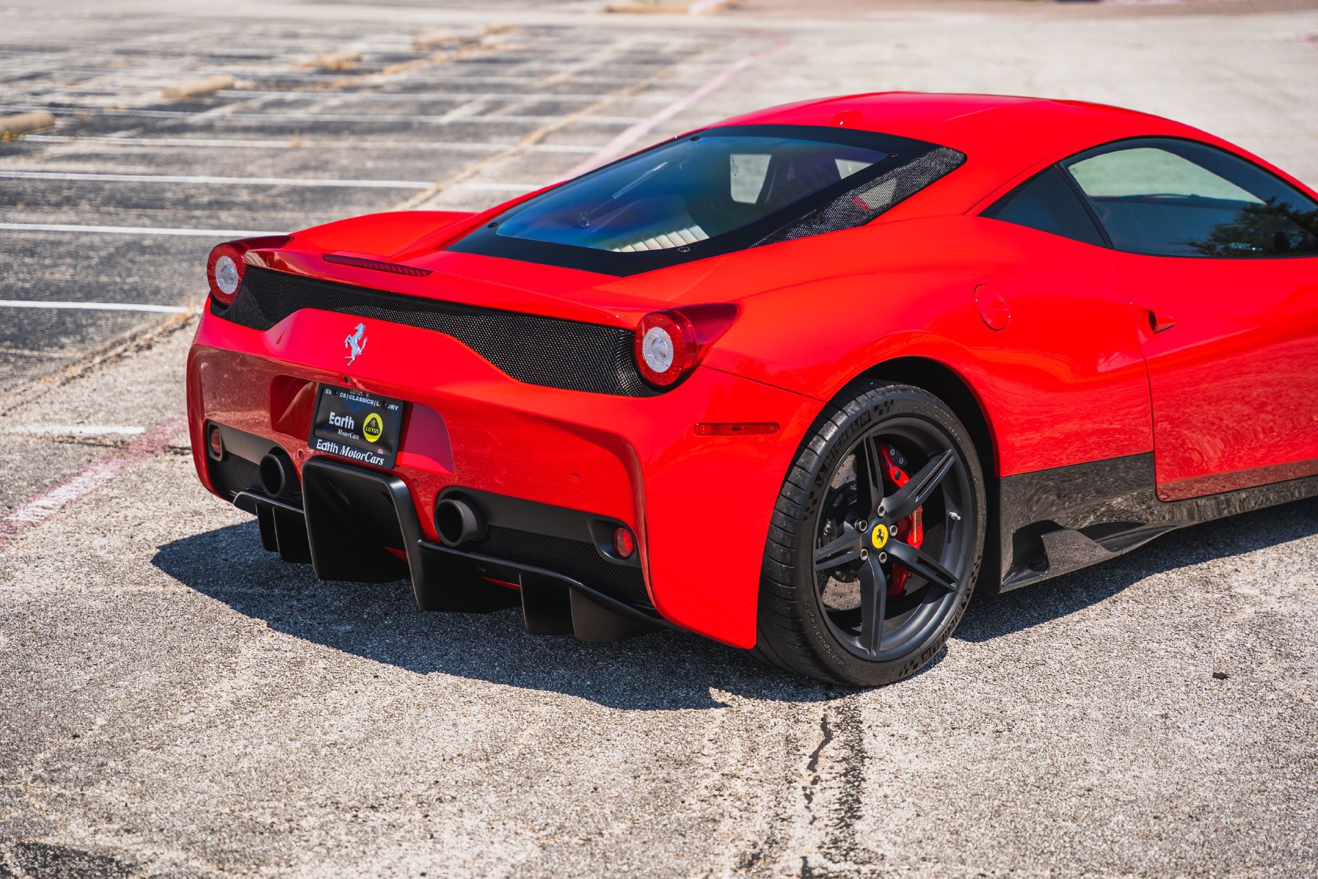 Used 2015 Ferrari 458 Speciale Coupe RWD image 18