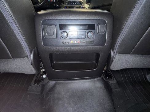 Used 2016 Chevrolet Suburban LT image 41