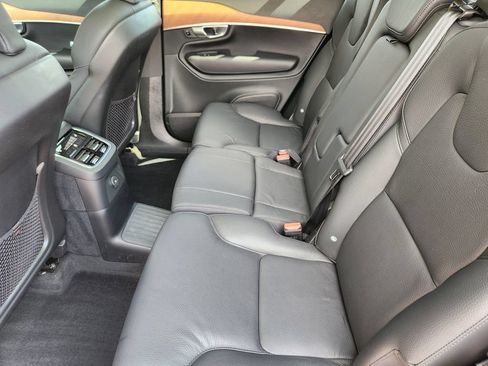Used 2024 Volvo XC90 T8 Plus w/ Protection Package Premier AWD/4WD image 19