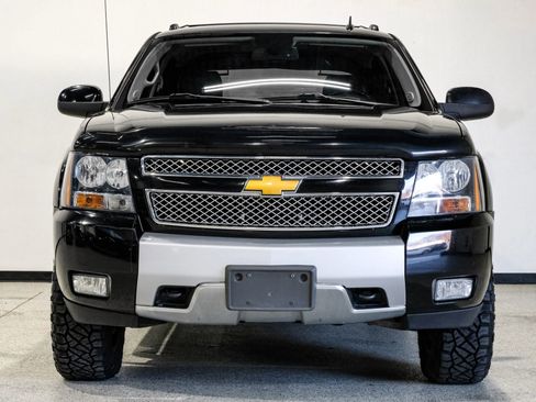 Used 2013 Chevrolet Avalanche LT w/ Suspension Package, Off-Road image 3