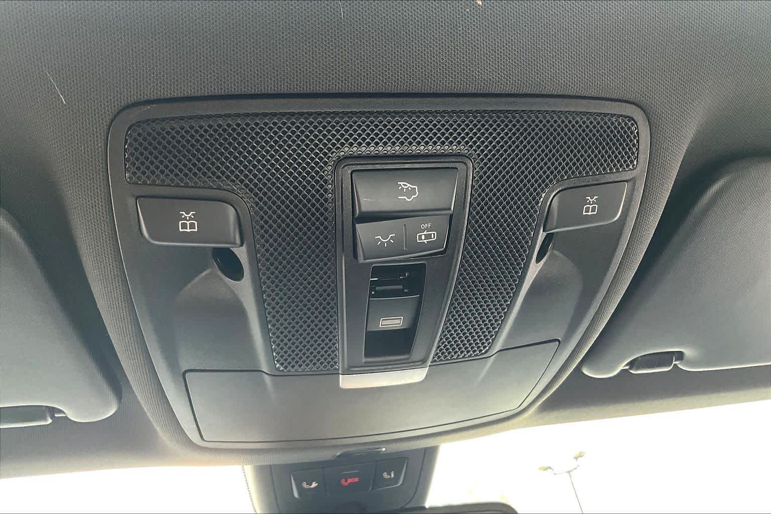 Used 2019 Mercedes-Benz CLA 250 image 31