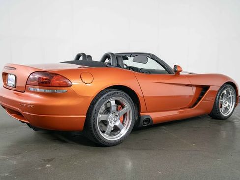 Used 2005 Dodge Viper SRT-10 w/ Copperhead Edition Group RWD image 8