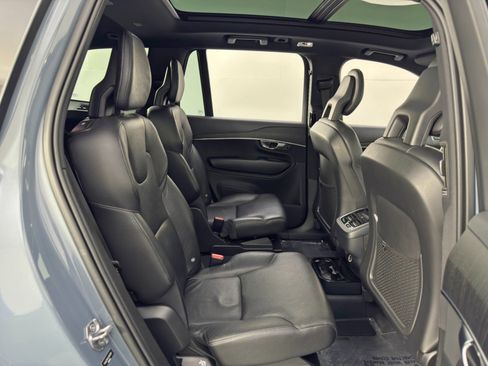 Used 2020 Volvo XC90 T6 Momentum image 40