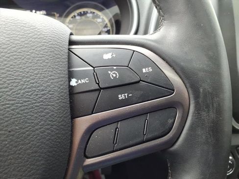 Used 2021 Jeep Cherokee Latitude Plus w/ Sun & Sound Group image 28