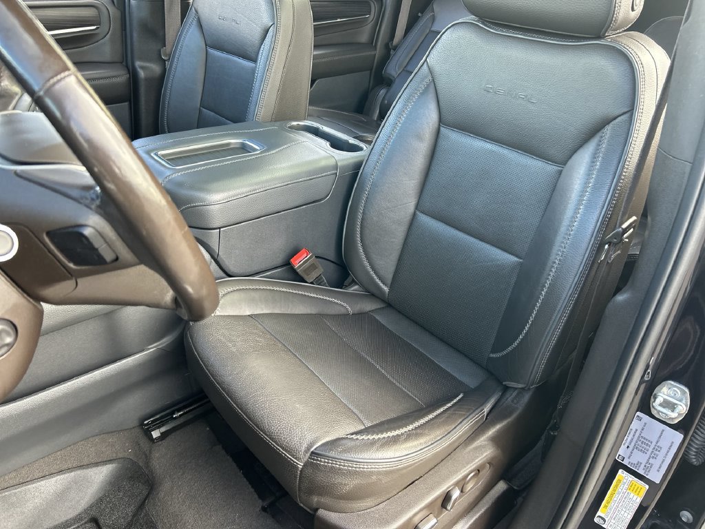 Used 2022 GMC Yukon XL Denali w/ Denali Premium Package AWD/4WD image 20