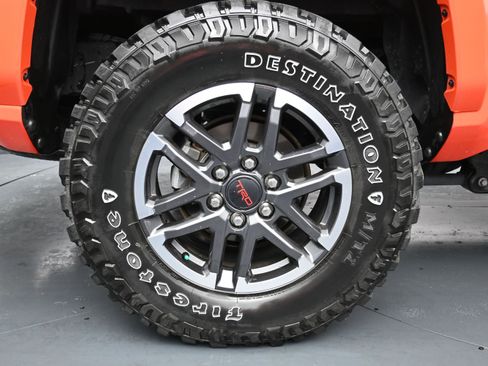 Used 2024 Toyota Tacoma TRD Sport AWD/4WD image 9