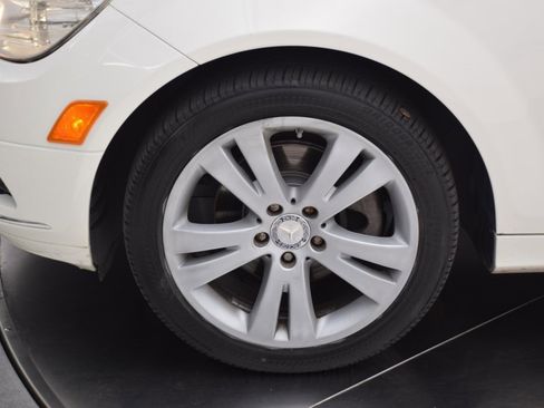 Used 2008 Mercedes-Benz C 300 Sedan image 10