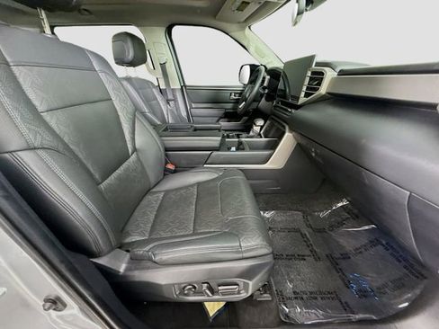 Used 2024 Toyota Tundra Limited image 28