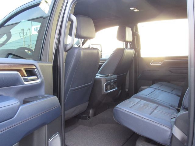 Used 2025 Chevrolet Silverado 3500 High Country w/ High Country Premium Package AWD/4WD image 19