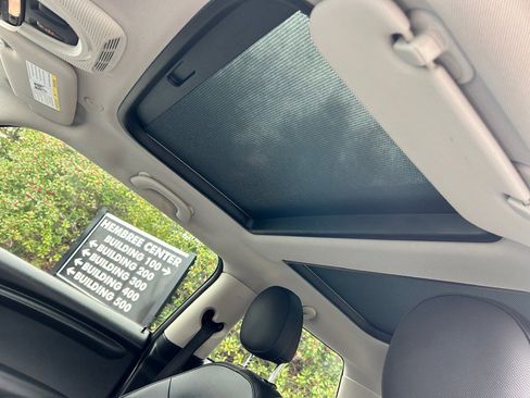 Used 2017 MINI Cooper 2-Door Hardtop image 27