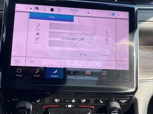 Used 2025 Jeep Grand Cherokee L Overland AWD/4WD image 13