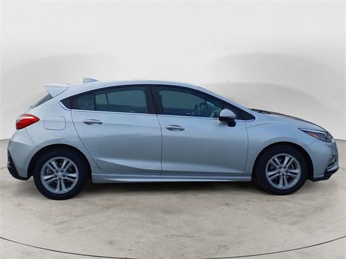 Used 2017 Chevrolet Cruze LT w/ Convenience Package image 6