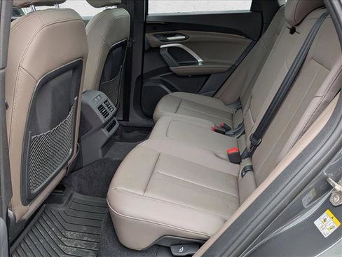 Certified 2025 Audi Q5 Premium w/ Convenience Package image 22